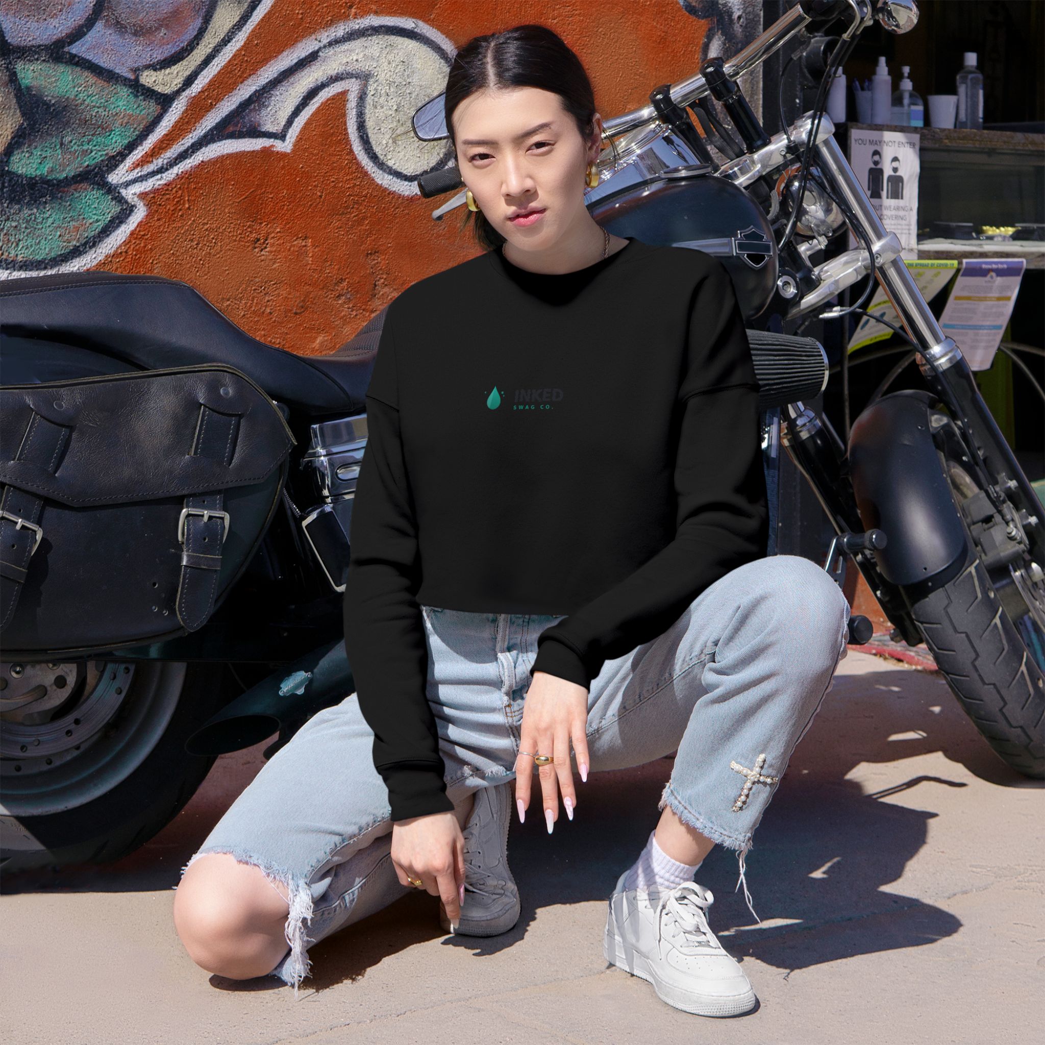 Women's Cropped Sweatshirt - Image 7